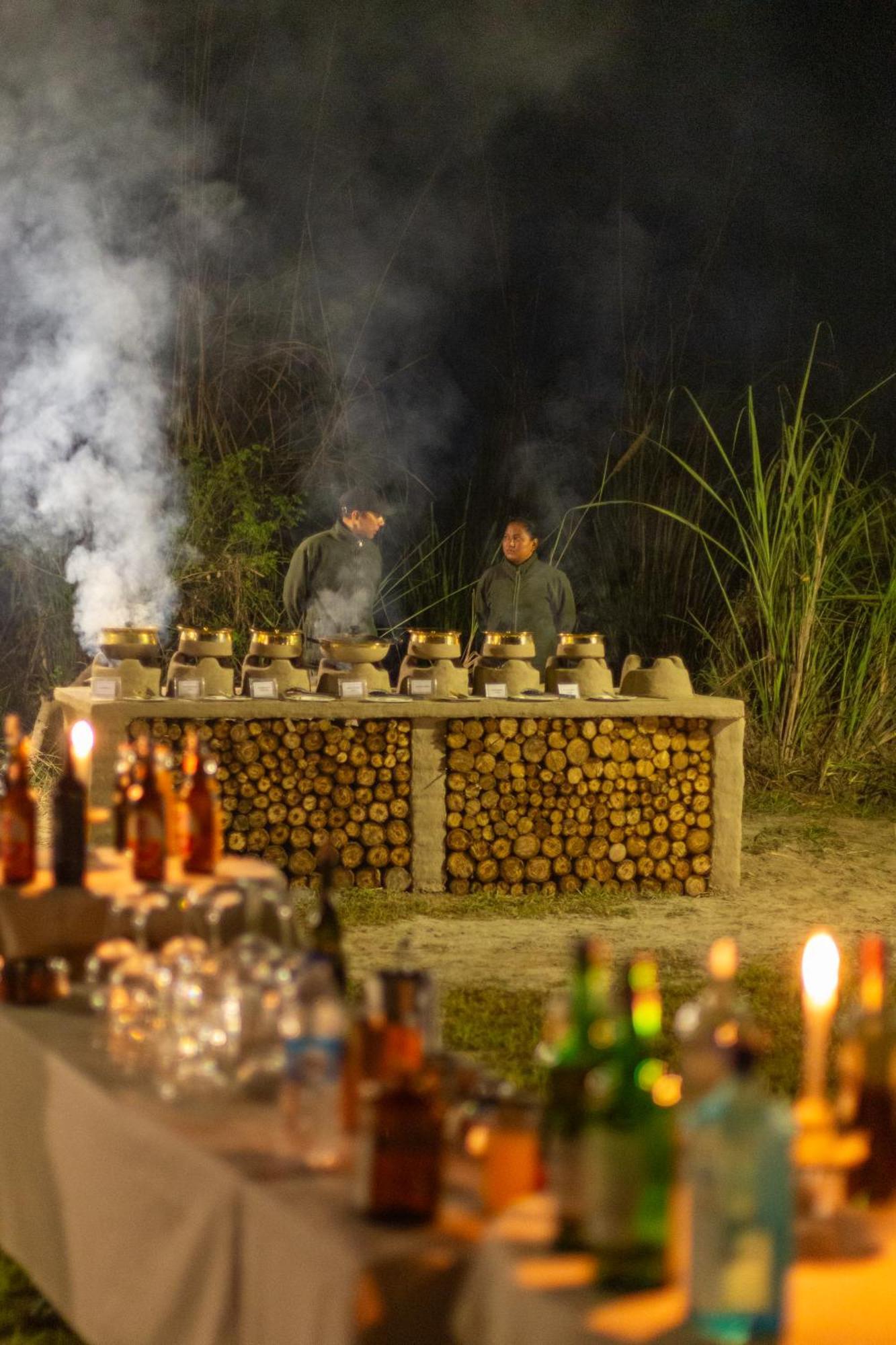 Sanctuary Chitwan National Park Ξενοδοχείο Εξωτερικό φωτογραφία